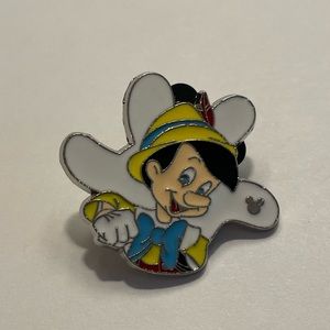 ✨4/25✨DISNEY Trading Pin “White Glove Silhouette Pinocchio” HIDDEN MICKEY